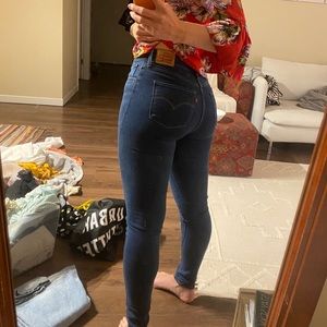 Levis 720 navy super high waisted skinny jeans